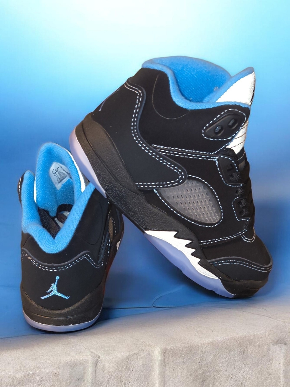 Jordan Retro UNC 5 Size 11c Kids Black and Bright Blue High-Top Sneakers